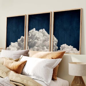 Dunkelblaue Schlafzimmer Wandkunst über dem Bett, Wolke Poster, 3er-Set Drucke, Zen über dem Bett Dekor, stimmungsvolles Schlafzimmer Dekor, beruhigende verträumte Kunst