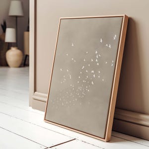 Neutrale Vögel Leinwand Wandkunst, gerahmt Vogelschwarm, Japandi Dekor, Wabi Sabi japanische Kunst, großes Wohnzimmer Dekor, Zen Kunst