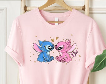 スティッチとエンジェルのシャツ、ディズニーのシャツ、ディズニーの誕生日のシャツ、ディズニーのカスタムシャツ、ディズニーのカップルのシャツ、ディズニーのファミリーのシャツ、ディズニーランドのシャツ