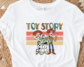 ヴィンテージ トイストーリー キャラクター シャツ、ディズニー ベスト フレンド シャツ、レトロ ディズニー シャツ、トイストーリー ファミリー シャツ、ディズニー マッチング シャツ