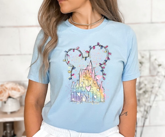Women's Merry Christmas Graphic T-Shirt - Xmas Lights & Castle Design, Short Sleeve Crew Neck Holiday Tee
