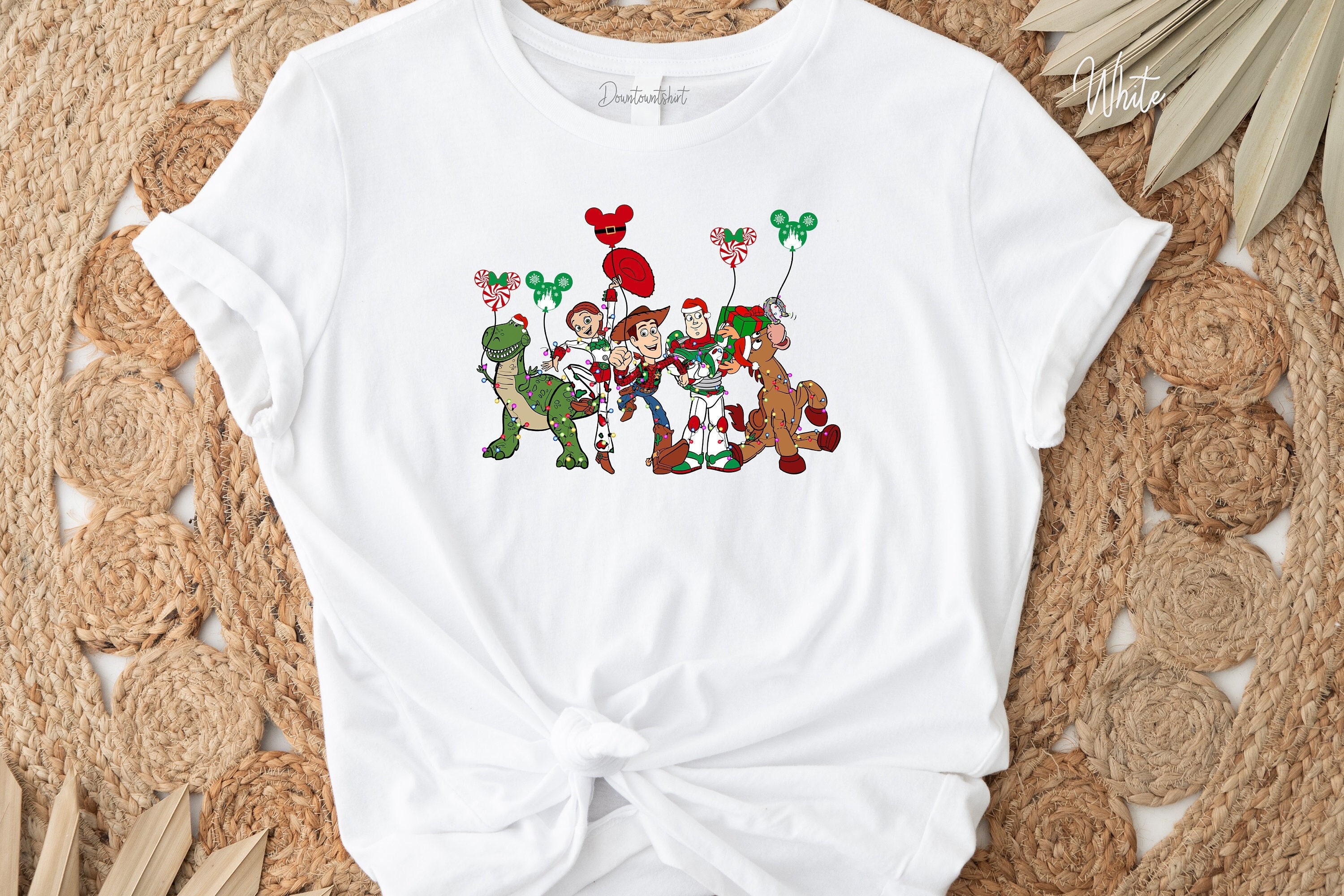 Discover Disney Toy Story Group Santa Merry Christmas Weihnachtslichter T-Shirt