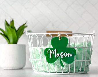 Etichetta regalo personalizzata per cestino con trifoglio di San Patrizio: etichetta regalo in acrilico