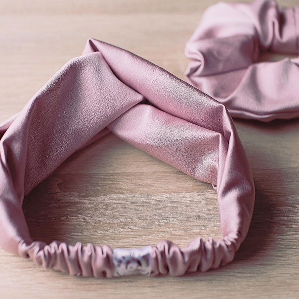 Lussuoso crêpe di raso, fascia per turbante con ampia fascia elastica in rosa scuro chiaro