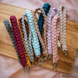 Macrame Wristlet Keychain | Boho Wristlet | Macrame Accessory