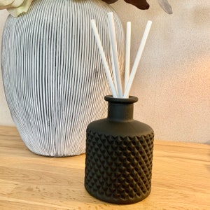 Hand crafted, 200ml, Reed Diffusers, Highly Fragranced premium oils in a stunning black designed bottle with a choice of coloured reeds