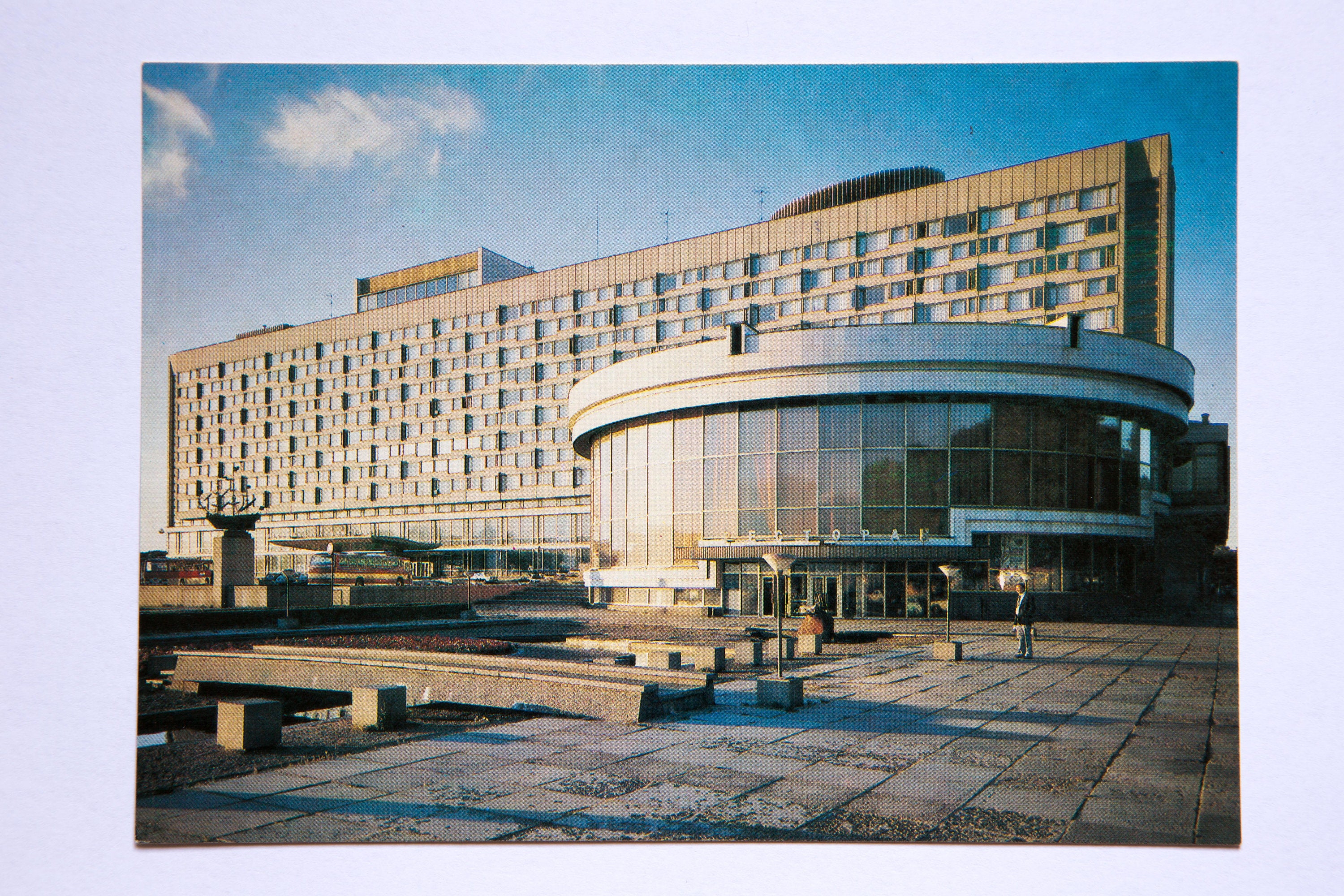 Hotel Leningrad 1970_Leningrad_Soviet Union_Architecture_Russia_Postcard_Undescribed_As good as new_Vintage_1986