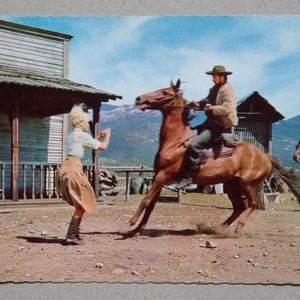 Postcard_Winnetou_Among Vultures_Scene_Rialto-Constantin_60s