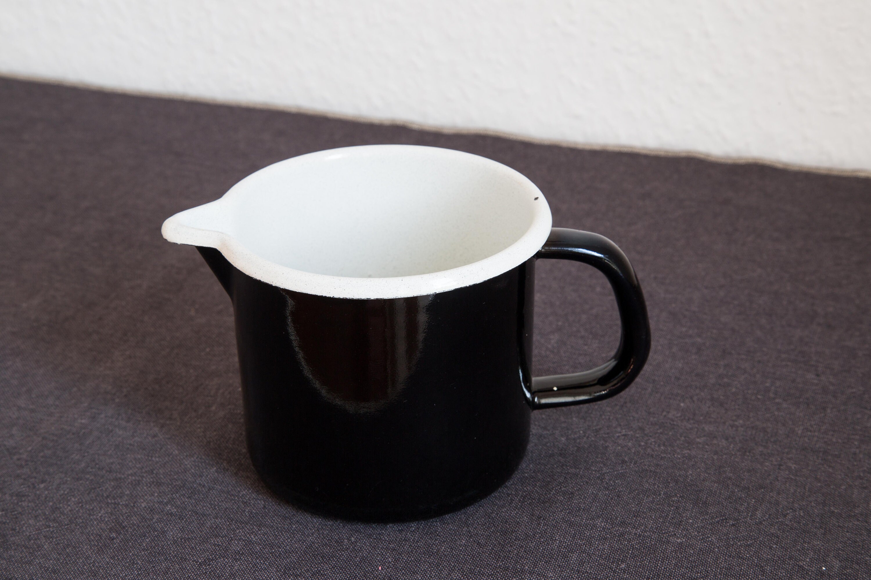 True 50s Vintage Cooking Pot 650 ml Milk Pot Steel Enamelled Enamel
