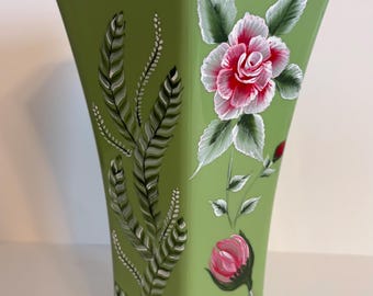 Vaso floreale vintage Diamond Line USA del 1991 dipinto a mano / Vaso verde da 25 cm in stile folk art / Decorazione cottage/farmhouse / Esposizione floreale retrò