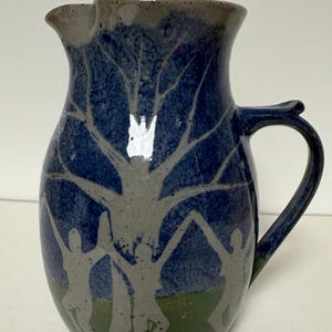 Vintage 1990 Susan Minyard Sweetwater Pottery Moondance Pitcher Signerad Handgjuten Stengods 42 Oz Missouri Studio Pottery