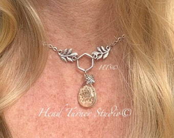 Silver Bee Choker Necklace; Real Dandelion Honey Bee Fairy Necklace; Aesthetic Jewelry; Gift for Her; Botanical Jewelry; Bee Jewelry