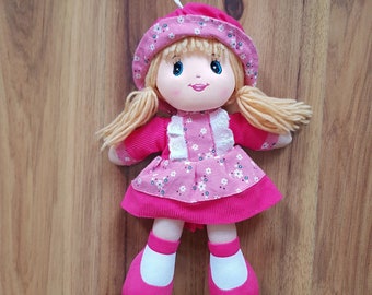 Girlie Paws Ragazza con capelli biondi in lana Bambola di pezza in