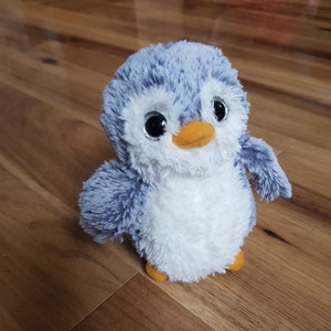 Aurora World Pom Pom Penguin soft toy plush animal bird cute