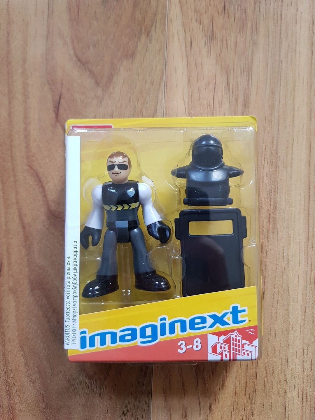 IMAGINEXT Mini Action Figure City Policeman Fisher Price Figure