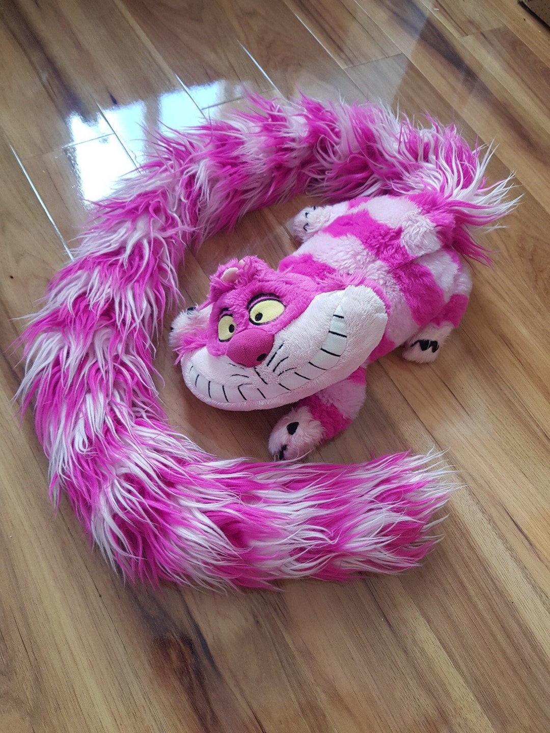 Cheshire gato relleno peluche juguete Disney Store cola extra