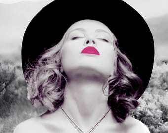 Lovers & friends Custom Engraved Heart Pendant Necklace | Personalized Date Name Engraving