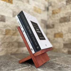 Handgefertigter Rezepthalter aus Holz - Kochbuchständer, Buchständer zum Lesen, anpassbarer Rezepthalter für rustikale Küchendekoration, Muttertag