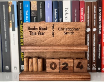 Wooden Book Tracker with Cubes - Books Read This Year, Personalized Reading Tracker, Reading Challenge, Best Christmas Gift for Readers