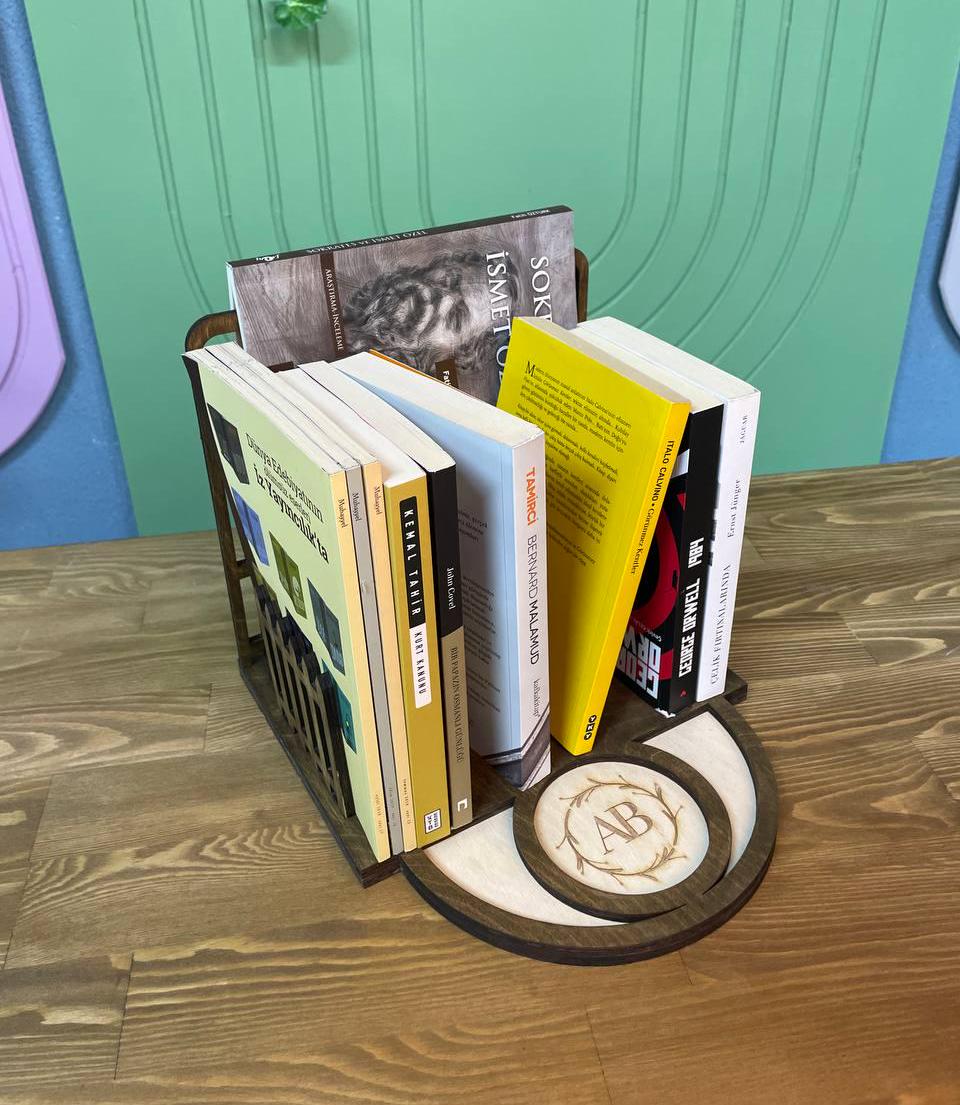 Personalized Wooden Picket Fence Book Stand Unique Engraved Bookcase Gift For Mom, Wife, Grandma, Portable Mini Bookshelf, Mothers Day