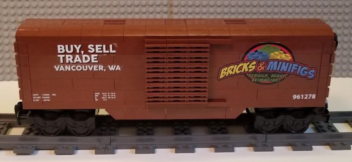 Custom Train Bricks & Minifig's Boxcar 