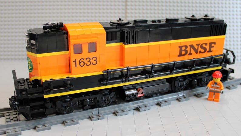 Custom Train BNSF GP9 Engine 