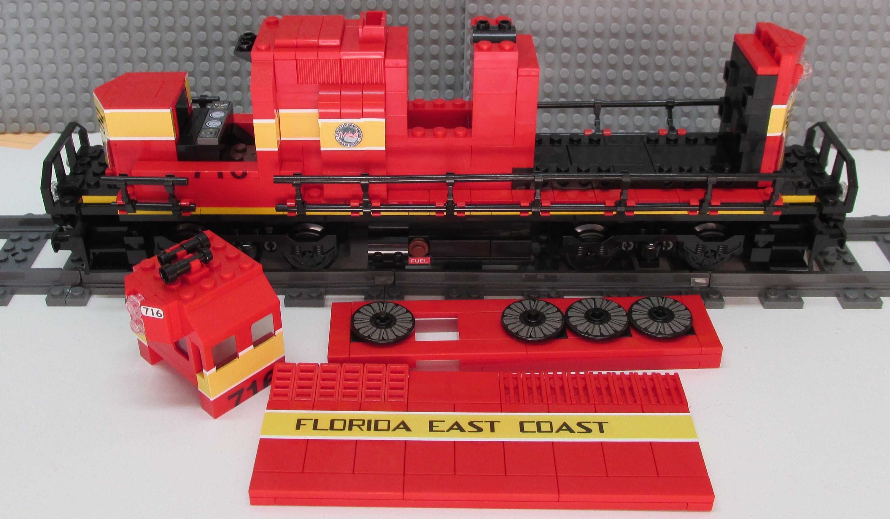 Locomotives Diesel Florida East Coast GP-9 #658 3 rails