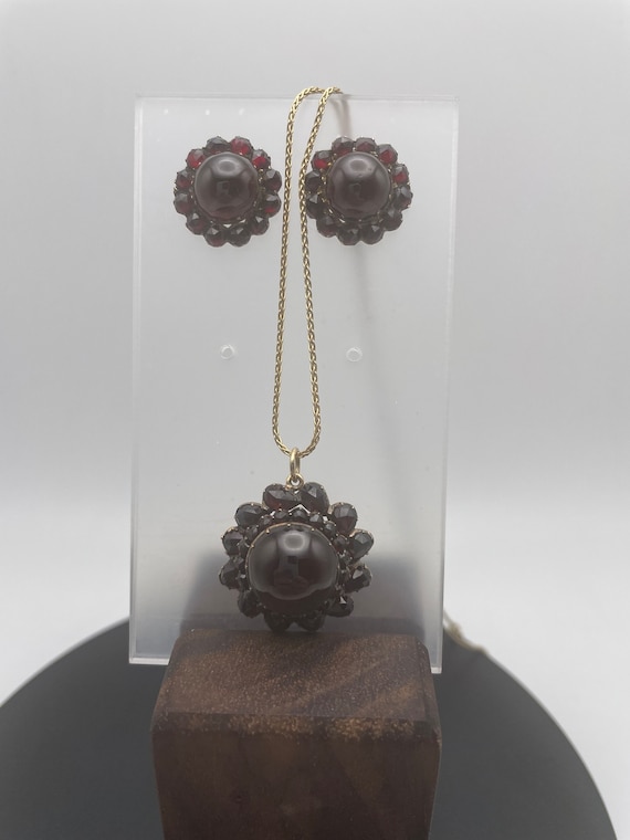 Victorian/Bohemian Antique 9ct gilded Garnet Penda