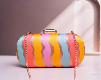 Striped Clutch Purse: Multicolor Wavy Handbag with Gold Chain