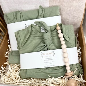 Baby gift, Baby gift box, Baby swaddle, Hospital Set, Baby box, Baby gift set, Baby shower, Newborn, New baby, Baby Announcement