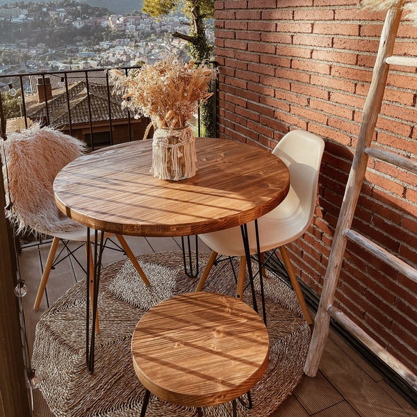 Blenom Rustic solid round wooden table for dining room, kitchen or living room. Cusco model. With Black Hairpin Legs.