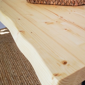 Table en bois, table à manger Iroke Blenom en bois naturel massif rustique avec différentes finitions, pieds en lame X en fer noir. image 8