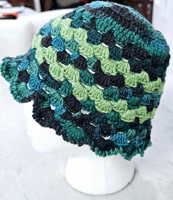 Crochet bucket hat/ Knitted bucket hat/ crochet beanie/ crochet hat/ winter hat/ gift/ gift for her