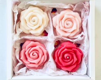 Confezione regalo di candele personalizzabili per San Valentino per lei, candele di soia a forma di rosa, decorazioni estetiche Coquette, set regalo romantico, regalo di fiori di cera