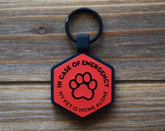 Mon animal de compagnie est seul à la maison porte-clés d'alerte d'urgence | Médaille d'urgence pour chien pour animal de compagnie pour porte-clés | Personnalisation avec informations de contact en cas d'urgence