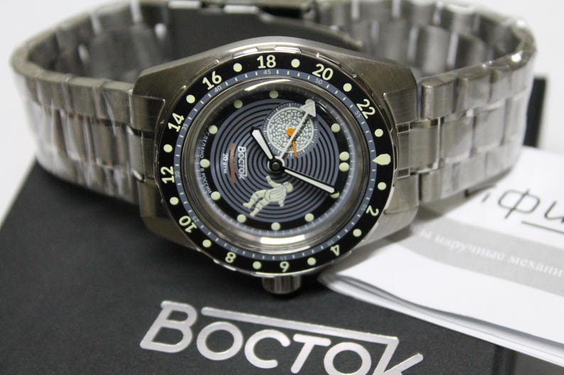 VOSTOK AMFIBIAN COSMODIVER Automatic 12h 24h model 2426 12 14038g VOSTOK AMFIBIAN COSMODIVER Automatic 12h 24h model 2426 12 14038g