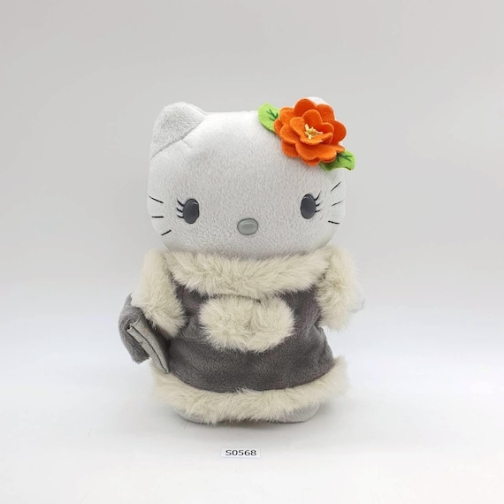 Hello Kitty S568 Hello Kitty in Colorful Seasons Winter Mcdonald's