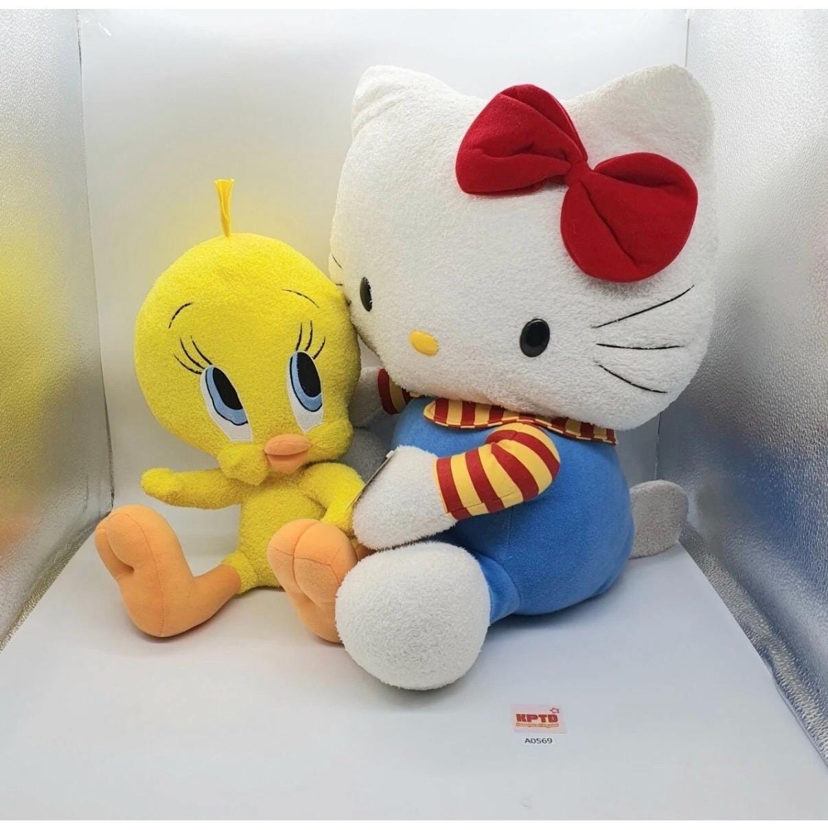 Hello Kitty & Tweety A569 Hello Kitty Sanrio License 2004 Plush 18