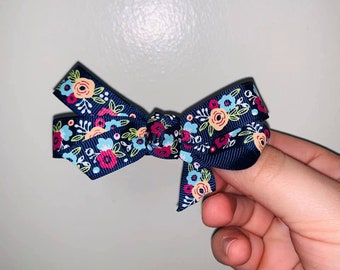 Small Thin Bow with Flowers