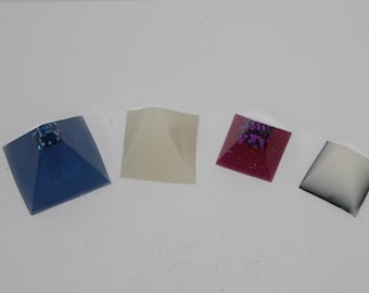 Resin Trinkets 