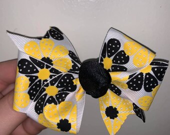 Medium Flower Bow