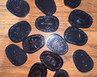 Black Resin Divination Runes