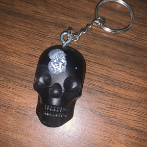 Black Skull Keychain 1