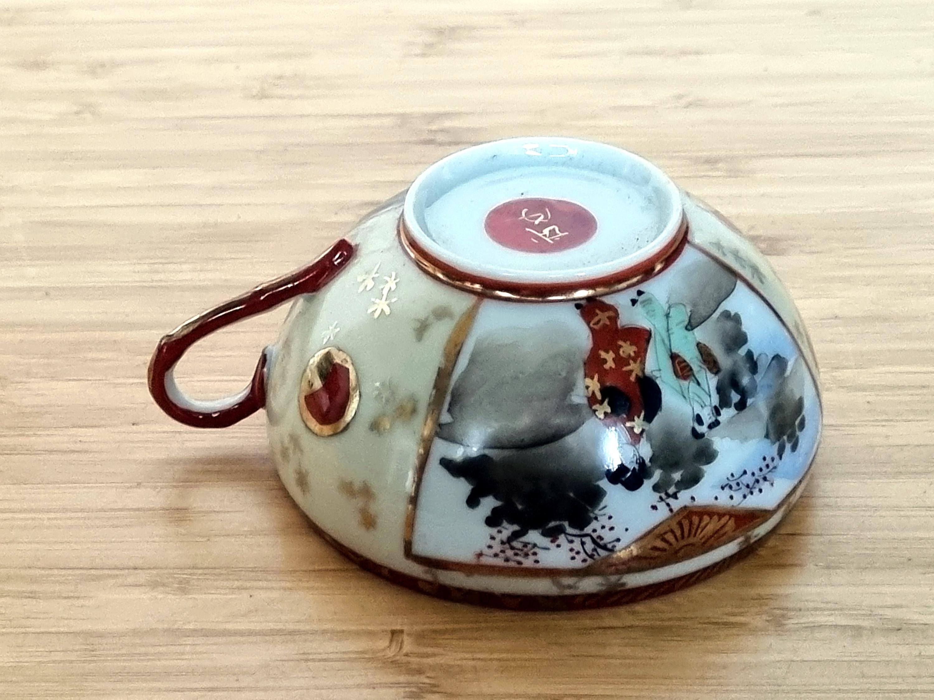 九谷焼コーヒーカップ　明治時代輸出品　手書き風景画　細密画　金彩　金蘭手 d8f066eae7e00f773ea9503beb022e
