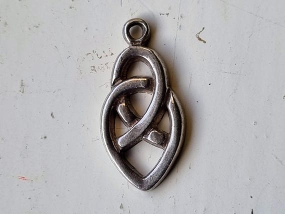 Sterling Silver Triquetra & Pentacle Pendant - Celtic Knot Necklace, 1 Inch, Pagan & Wiccan Jewelry - View #12