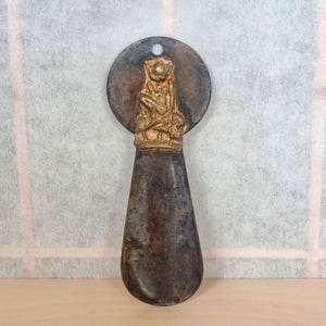 Antiek koperen schoenlepel, Cornish elfenfiguur, Brits volkssouvenir, zakdoekje, jaren 1920-30, gemaakt in Engeland