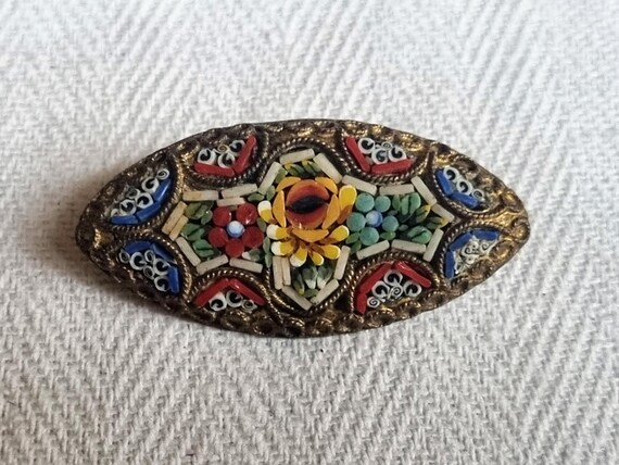 Broche Art Déco En Micro Mosaïque Forme étoile - Décor Floral - Laiton Et Pierre