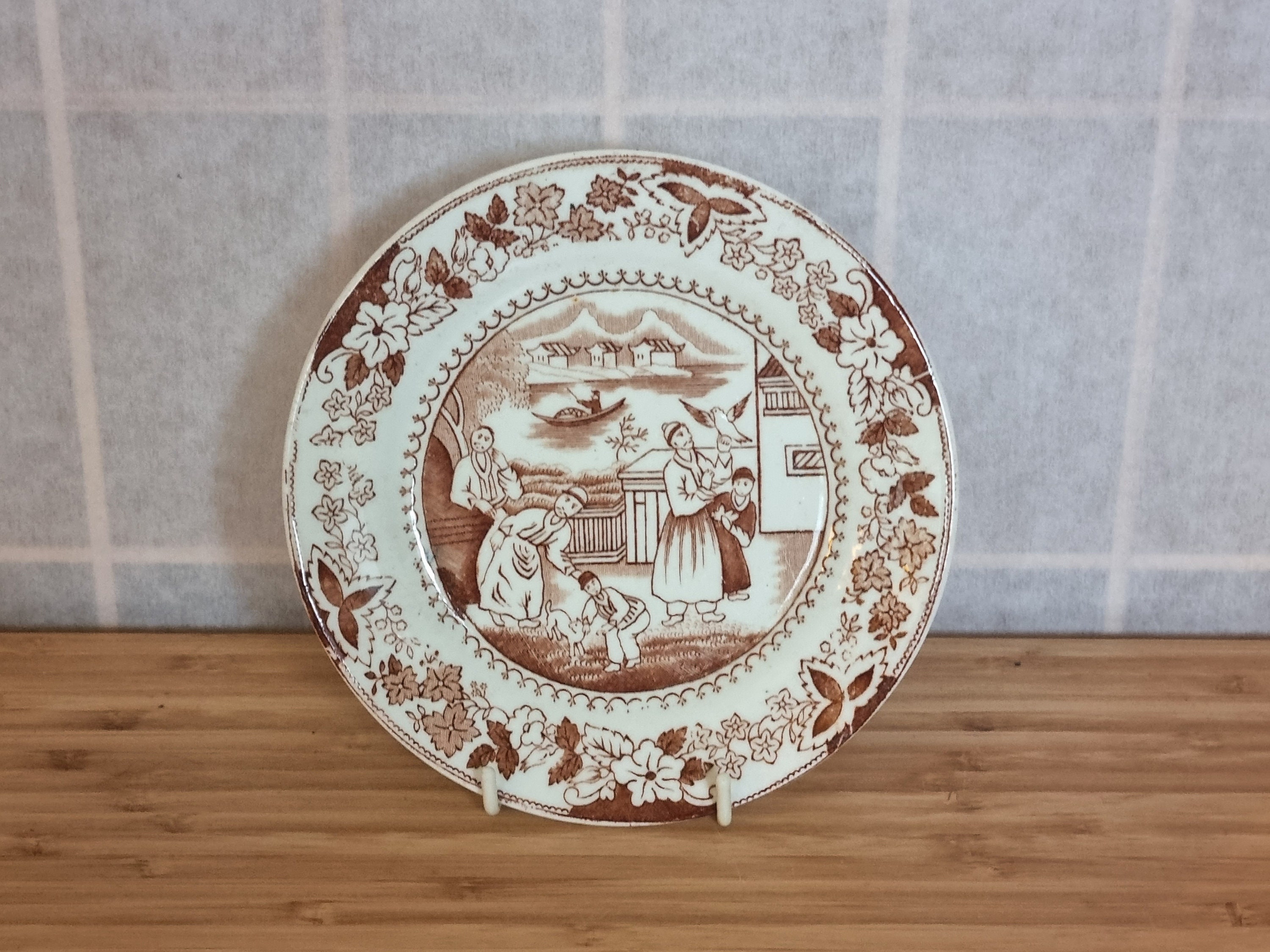 * antique plate ୨୧ ディネット 小さなお皿 ブラウン antique mini plate ୨୧ * ディネット 小さなお皿の通販はau PAY