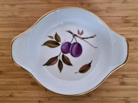  WORCESTER evesham 波形深皿　特大径約35cm Amazon.com | Royal Worcester Evesham Gold Porcelain Divided