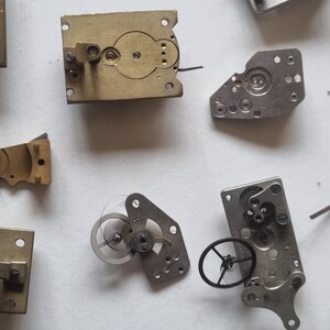 Vintage Clock Parts Lot, Watch Escapements Mechanisms, Horology Spares Repairs, Brass Movement Pieces For Repair image 5